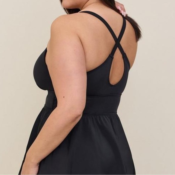 New! Torrid sz 3 Wireless Racer Back Tankini Swim Bathing Suit Top 3X - Picture 3 of 4